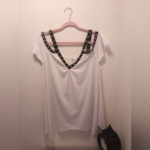 Beautiful Like New Off Shoulder Snap Detail Tunic